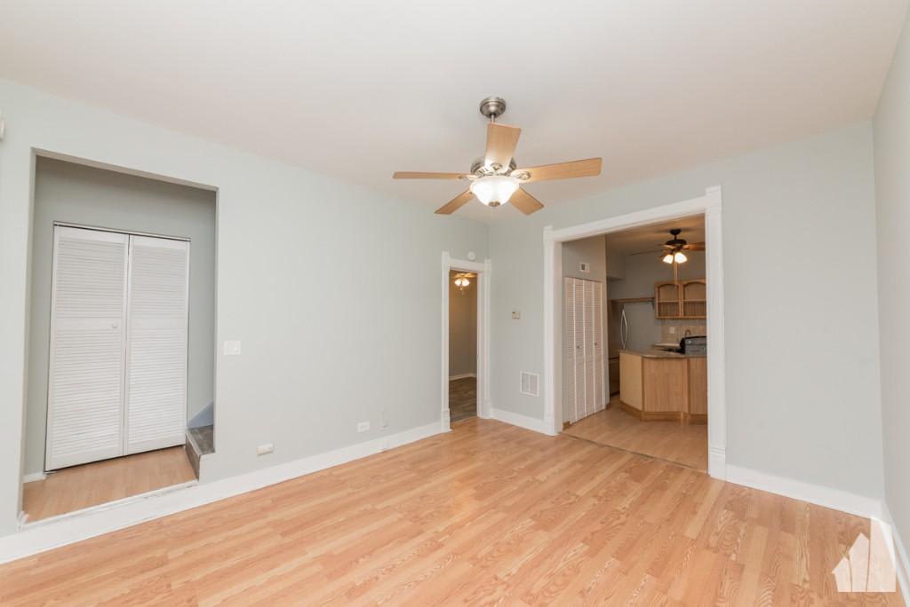 3110 N Racine Ave – photo 2