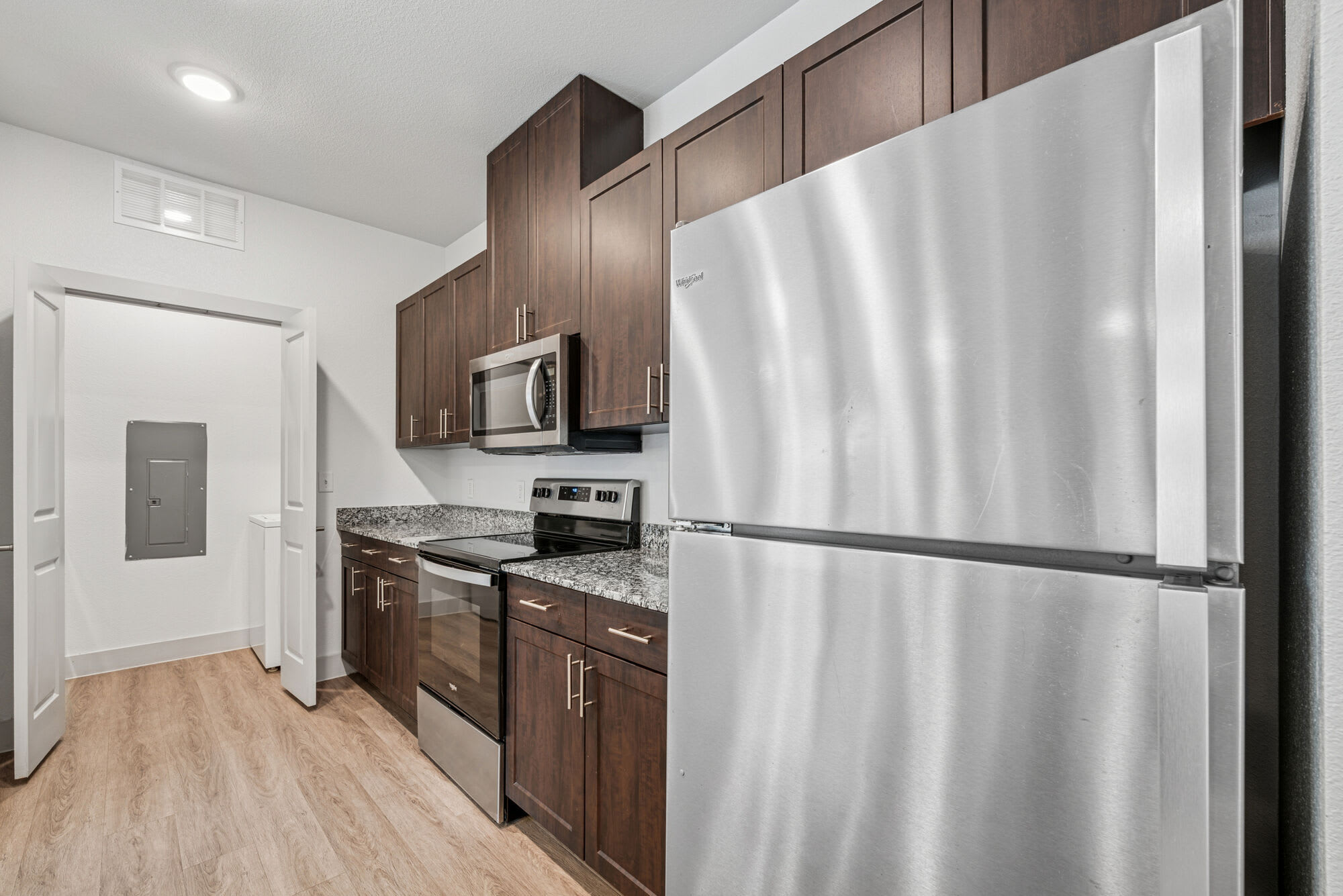 Plum Tree Apartments – photo 5