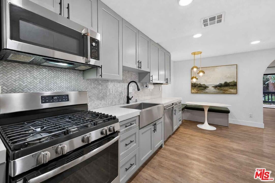 2018 Griffith Park Blvd – photo 4