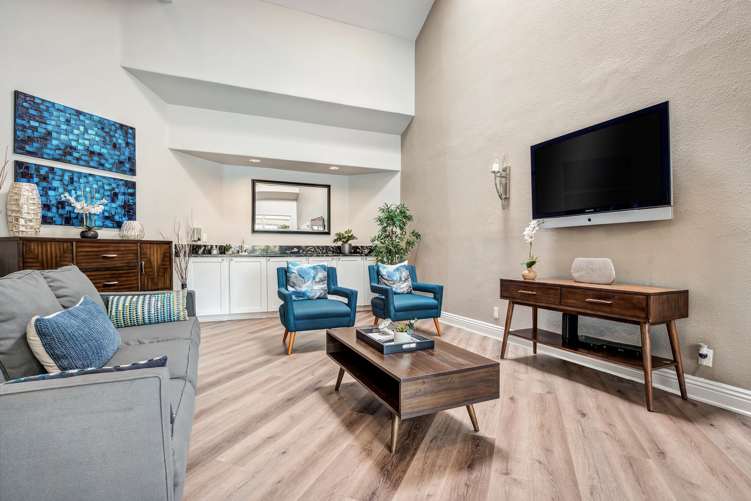 Stonecreek Apartment Homes – photo 2