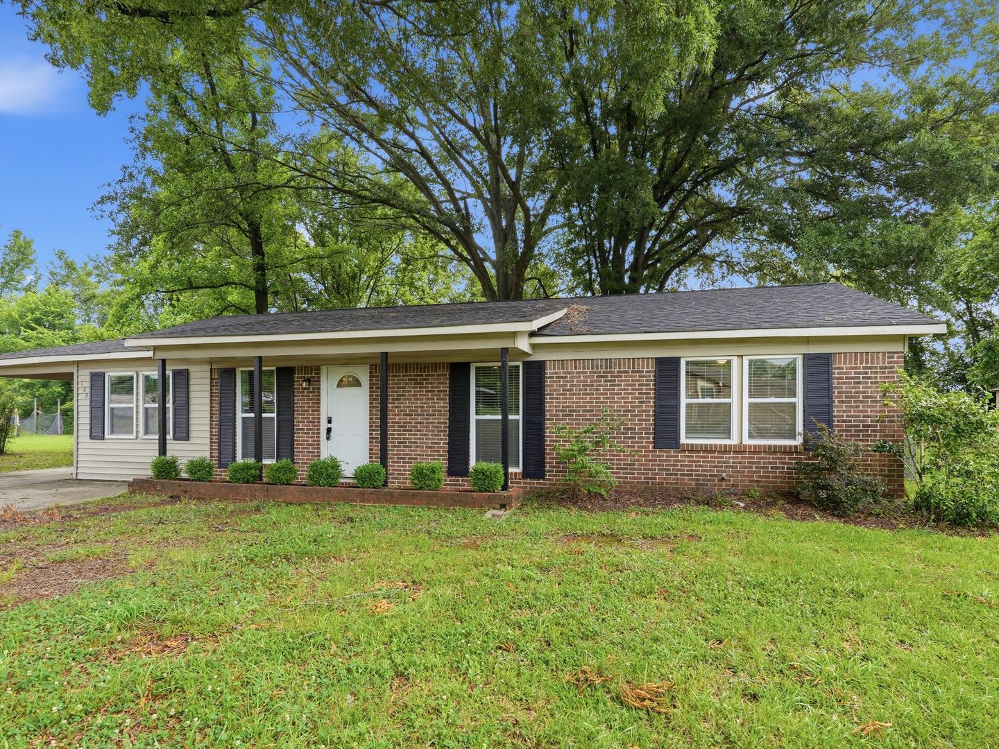 Charming 3BR/1BA Home in Decatur, AL – photo 4