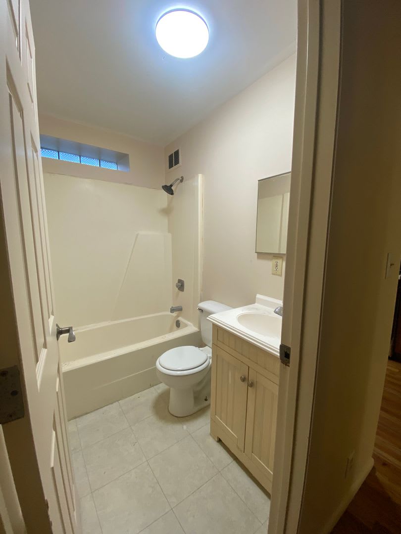 6827 Michigan Ave 8 – photo 4