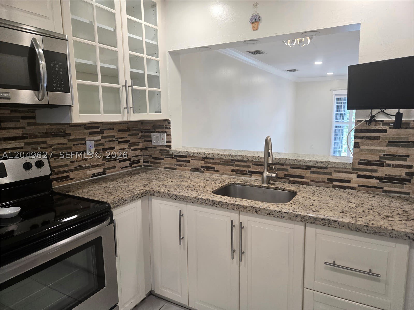 7670 sw 152 AV. – photo 4