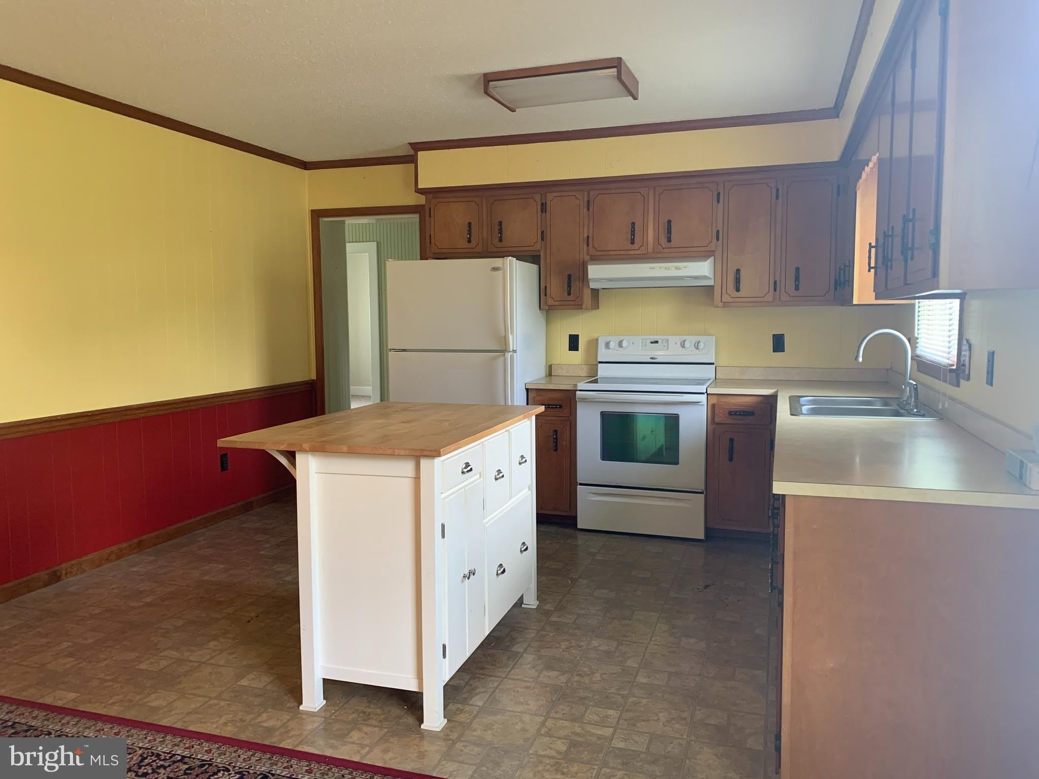 16920 N MAIN Street – photo 4