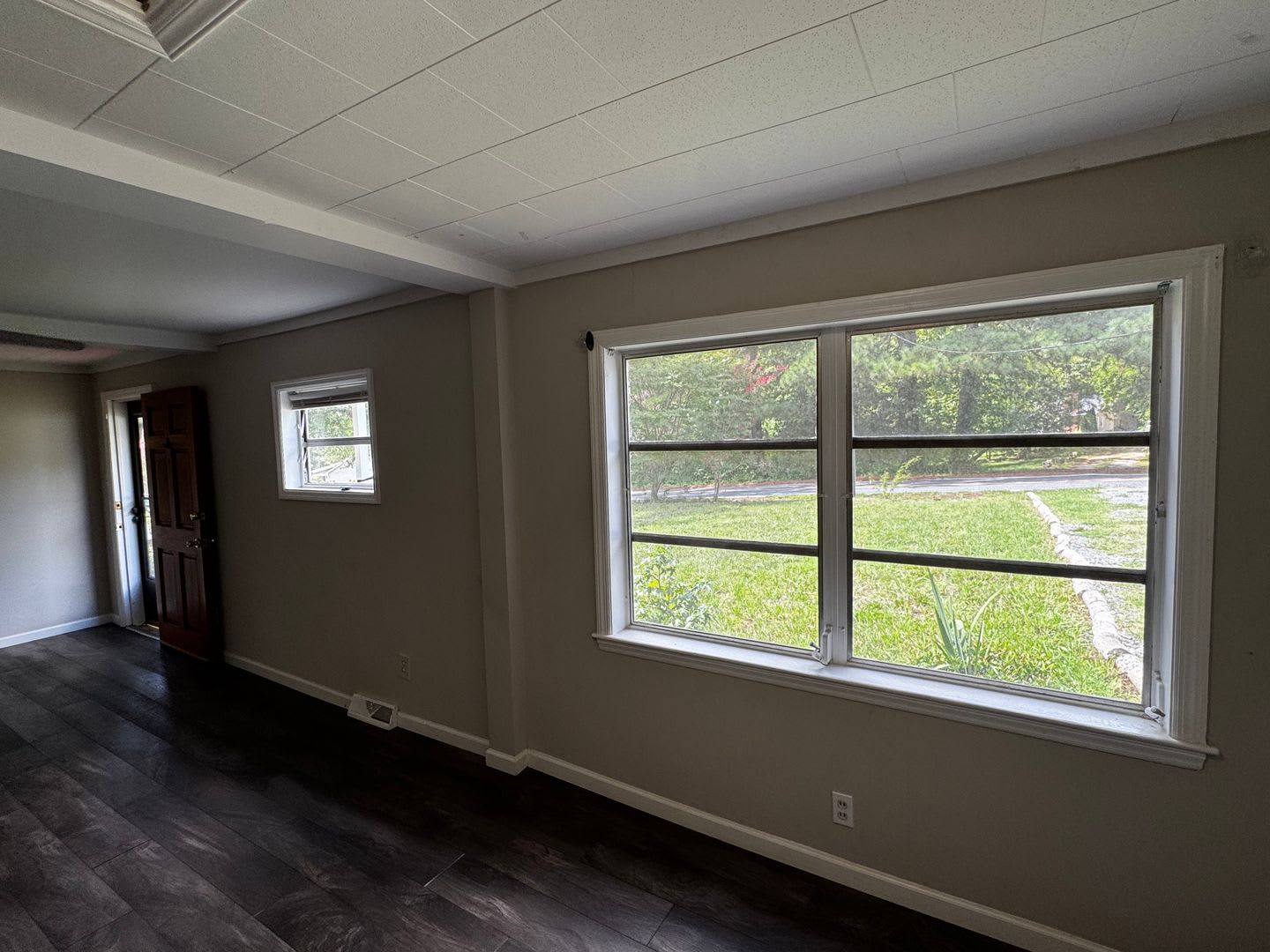 Spacious 4 Bedroom Home With Large Yard In Greensboro – photo 3