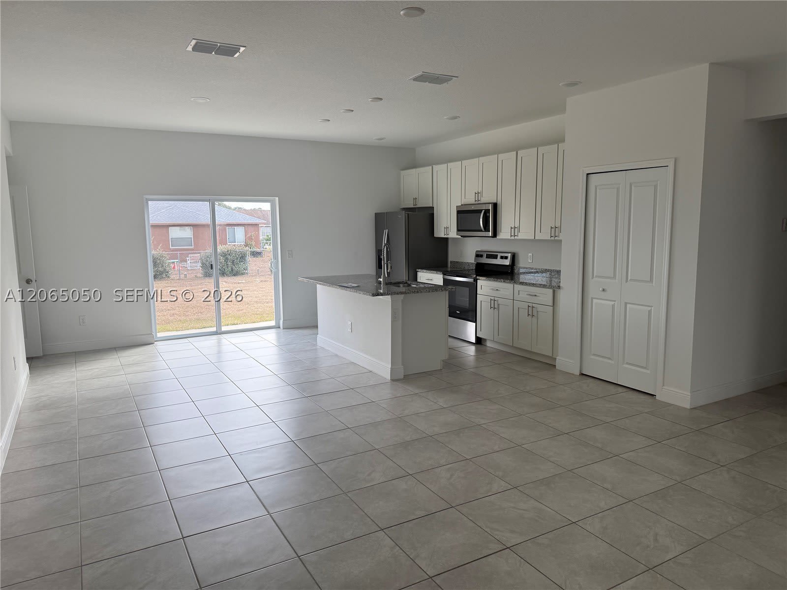 404 Marion Oaks Trl – photo 3