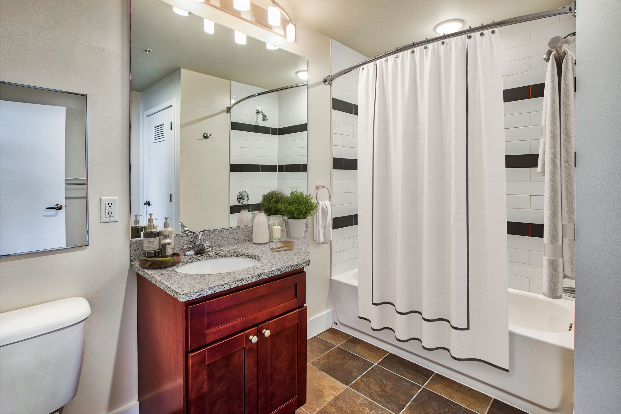 Mchenry Row – photo 4