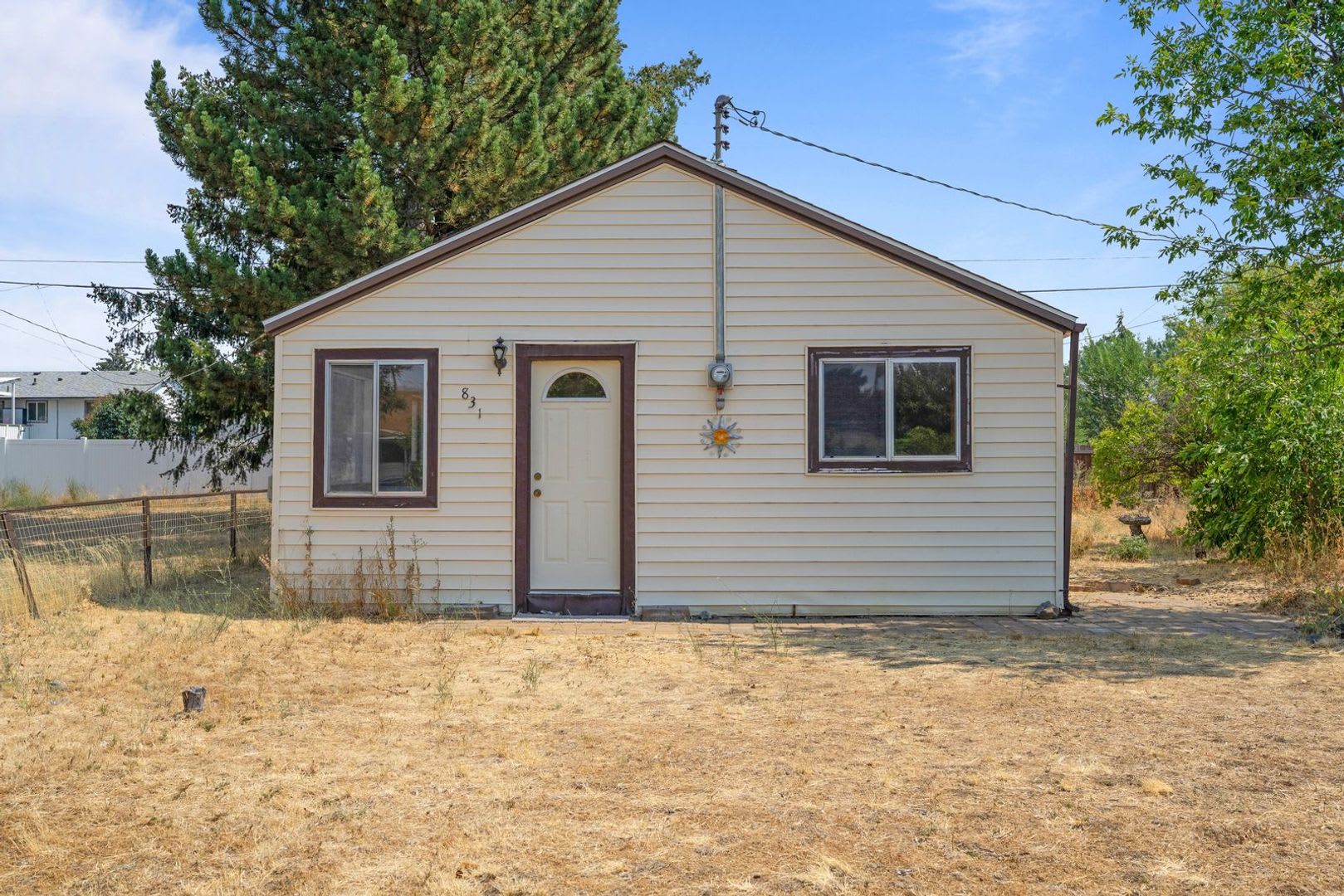 Beautifully Remodeled Home in Airway Heights! – photo 1