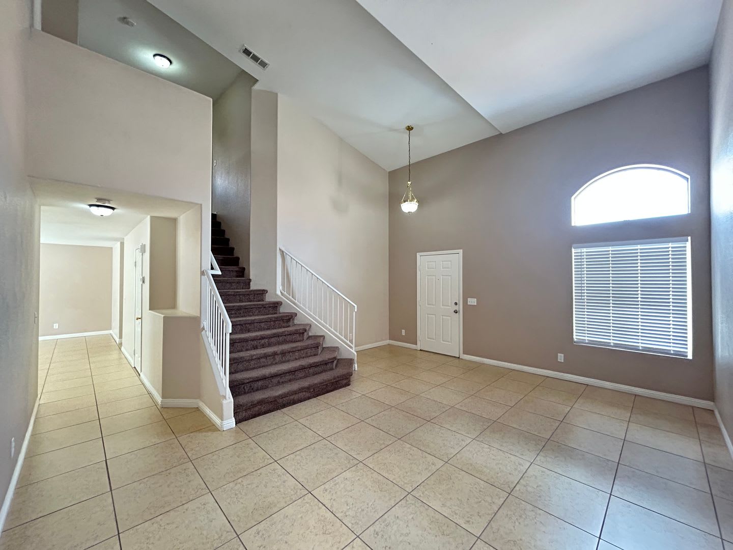 4-Bedroom 3-Bathroom Home in the Southwest! – photo 2