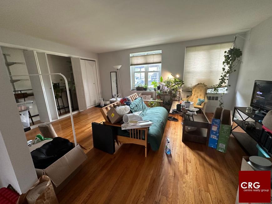 34 Hammond Pond Pkwy. – photo 1