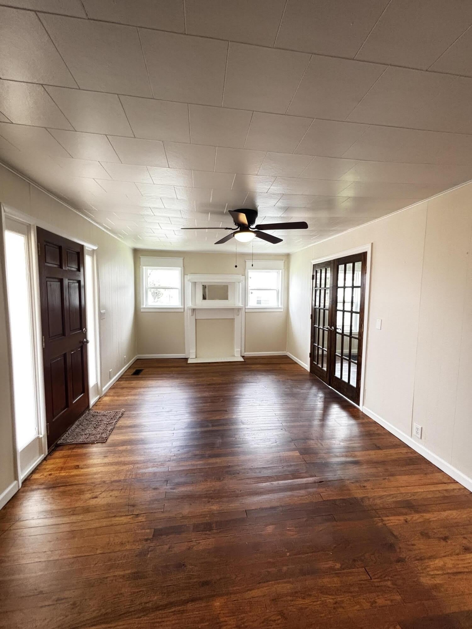 1100 Elm Avenue – photo 3