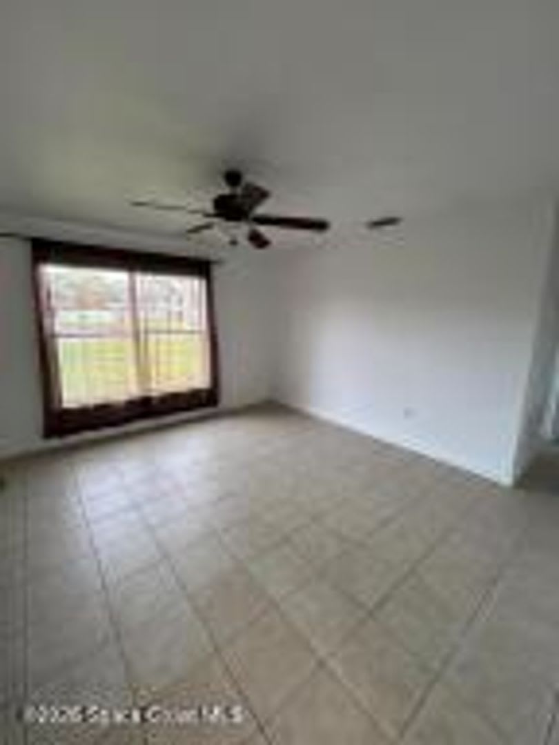 1750 Cowan Dr – photo 2