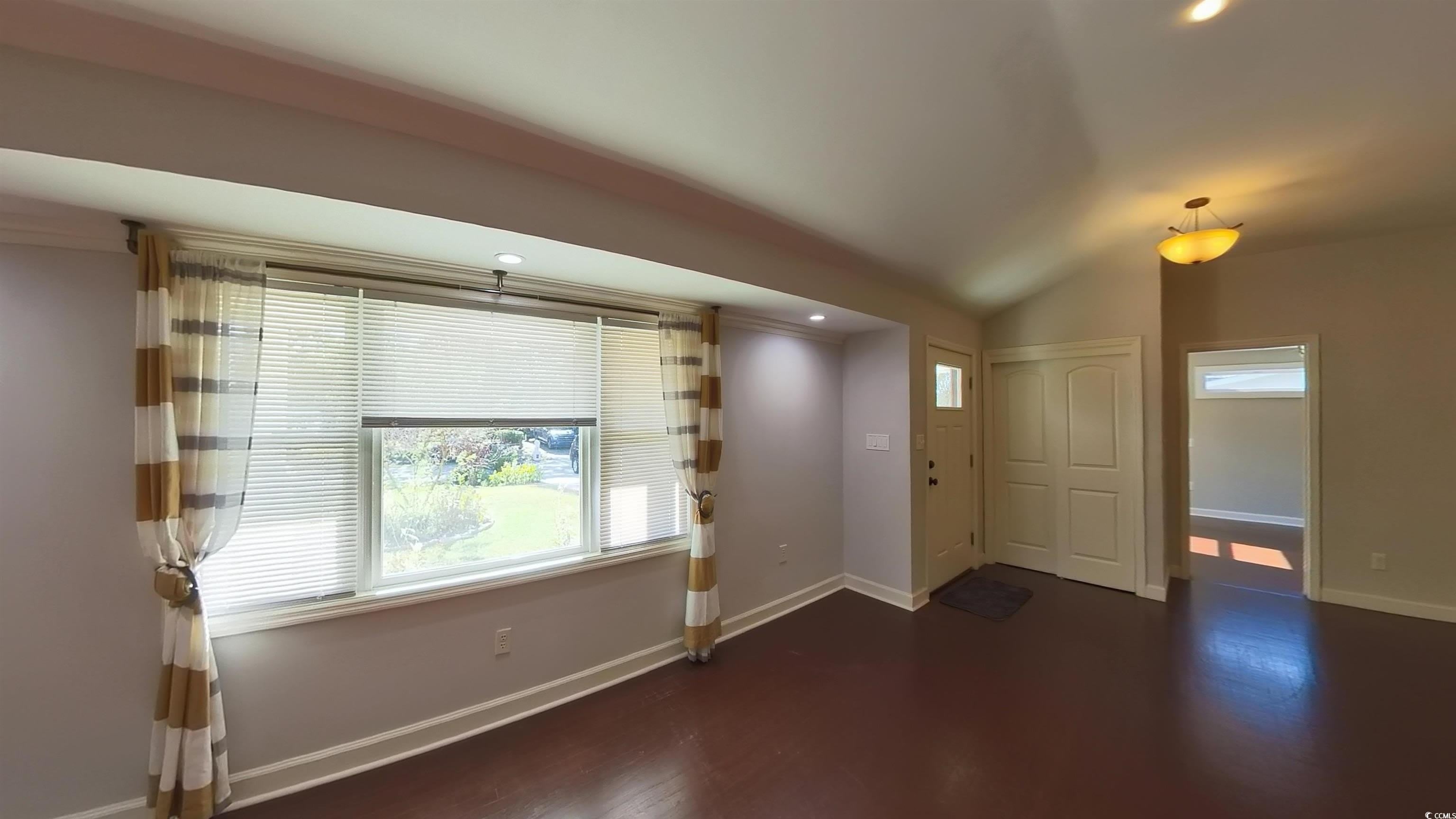 710 Yucca Ave. – photo 3