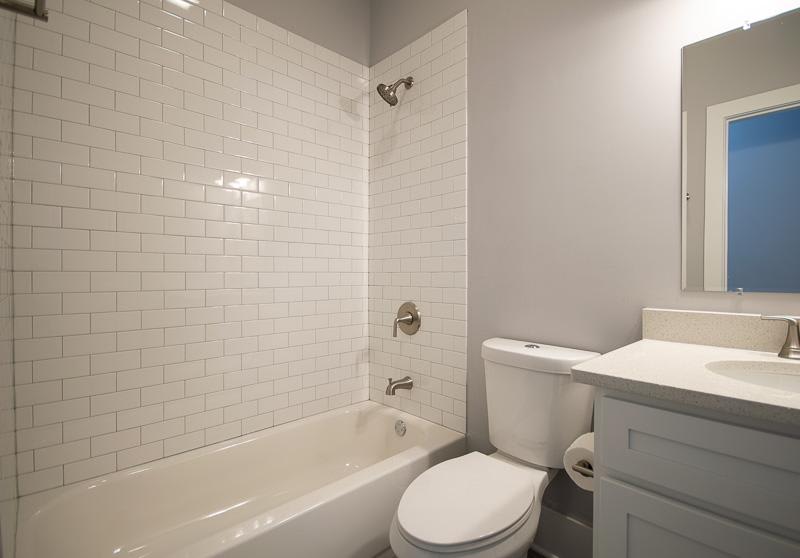 1044 West 18th Street – photo 2