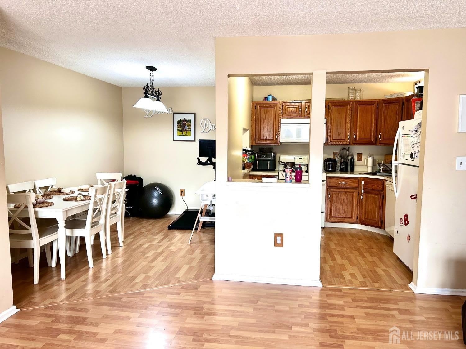 465 Northam Drive – photo 4