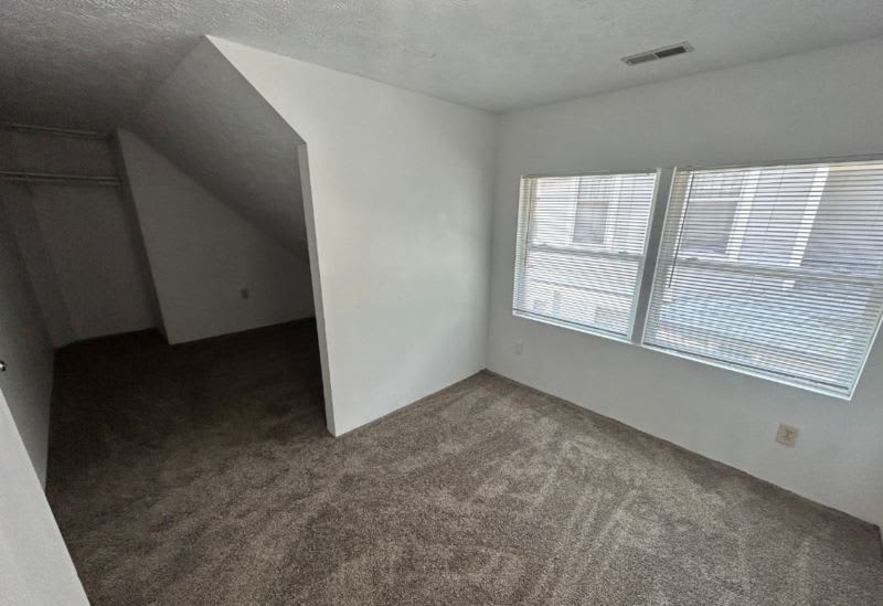 312 East Mission Avenue – photo 3