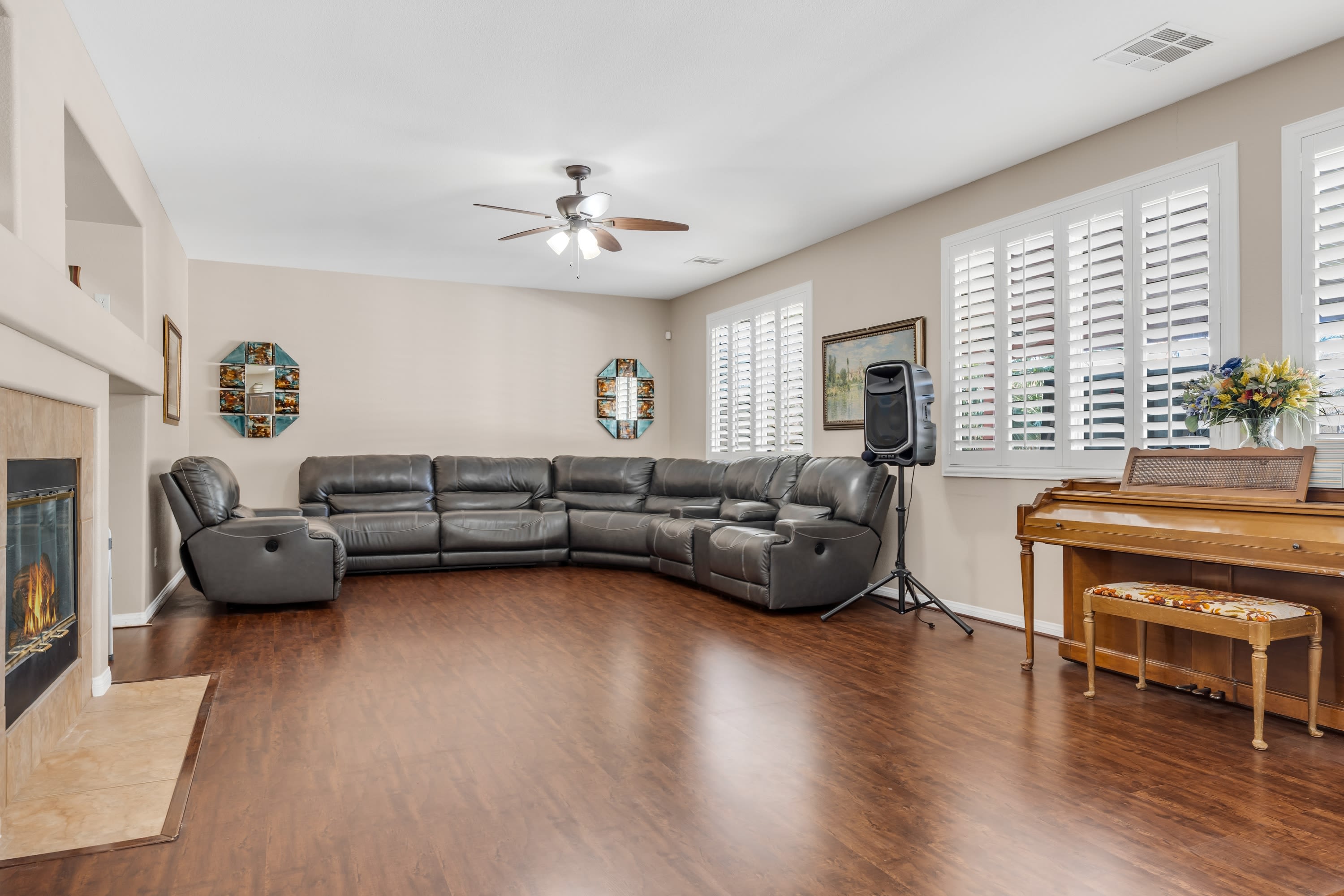 3069 Regal Cove Street – photo 5