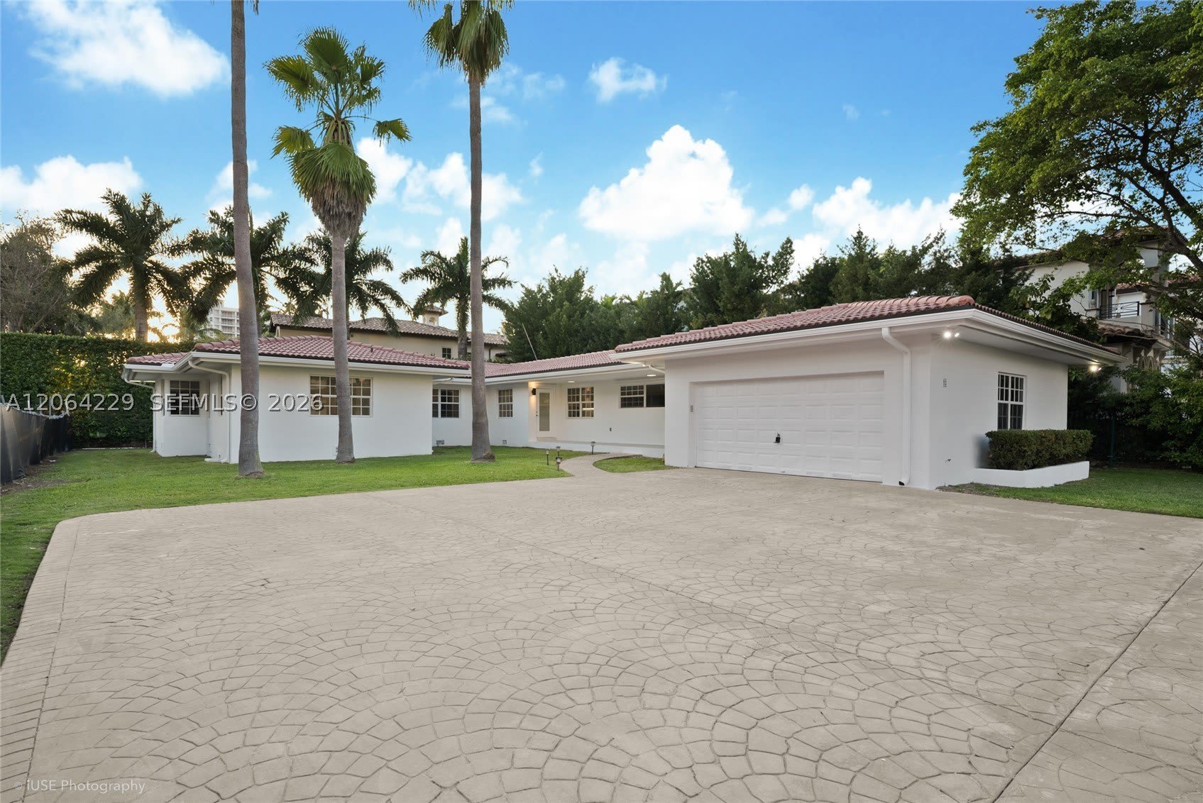 52 Camden Dr – photo 5