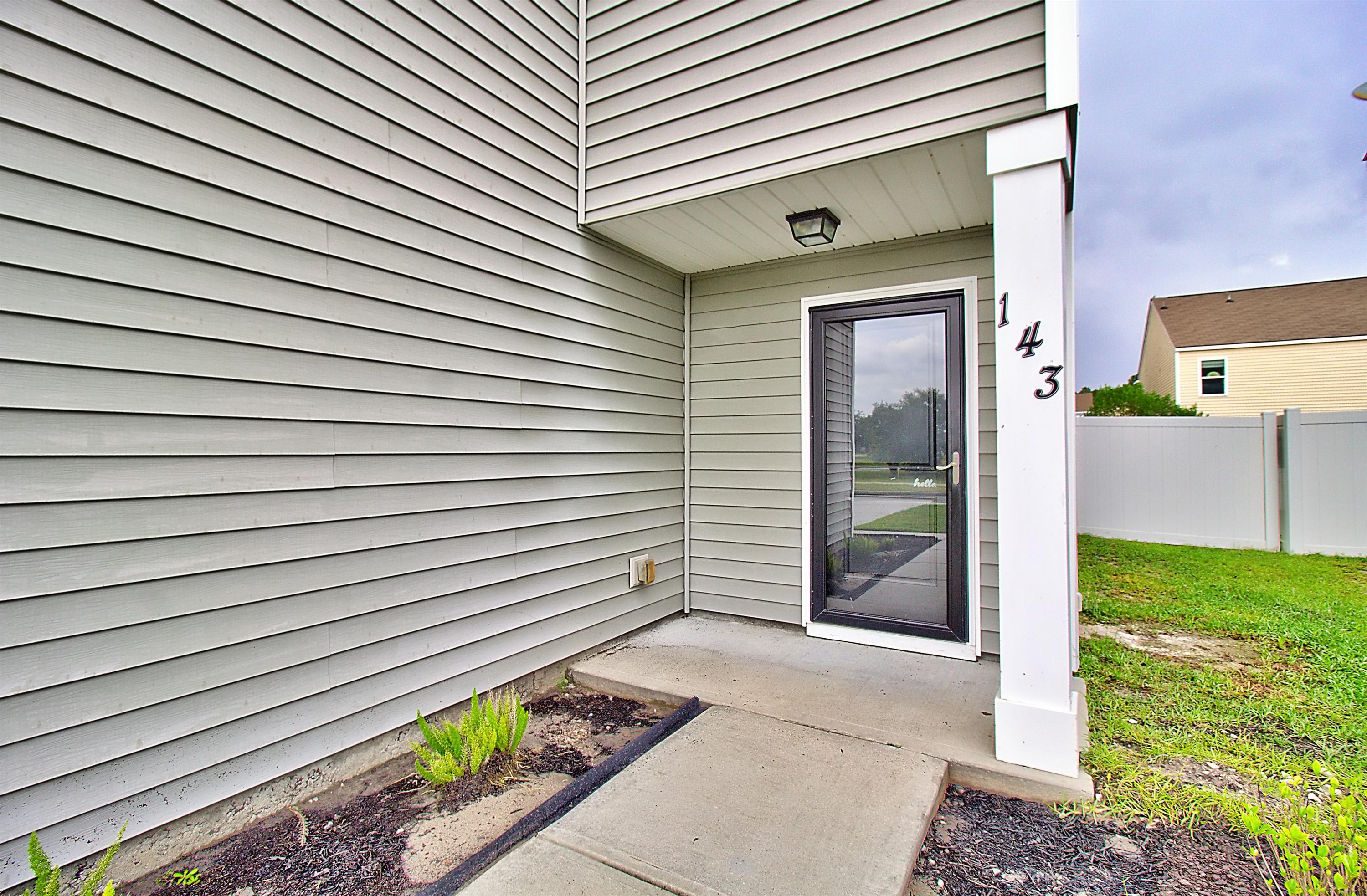 143 Davila Street – photo 2