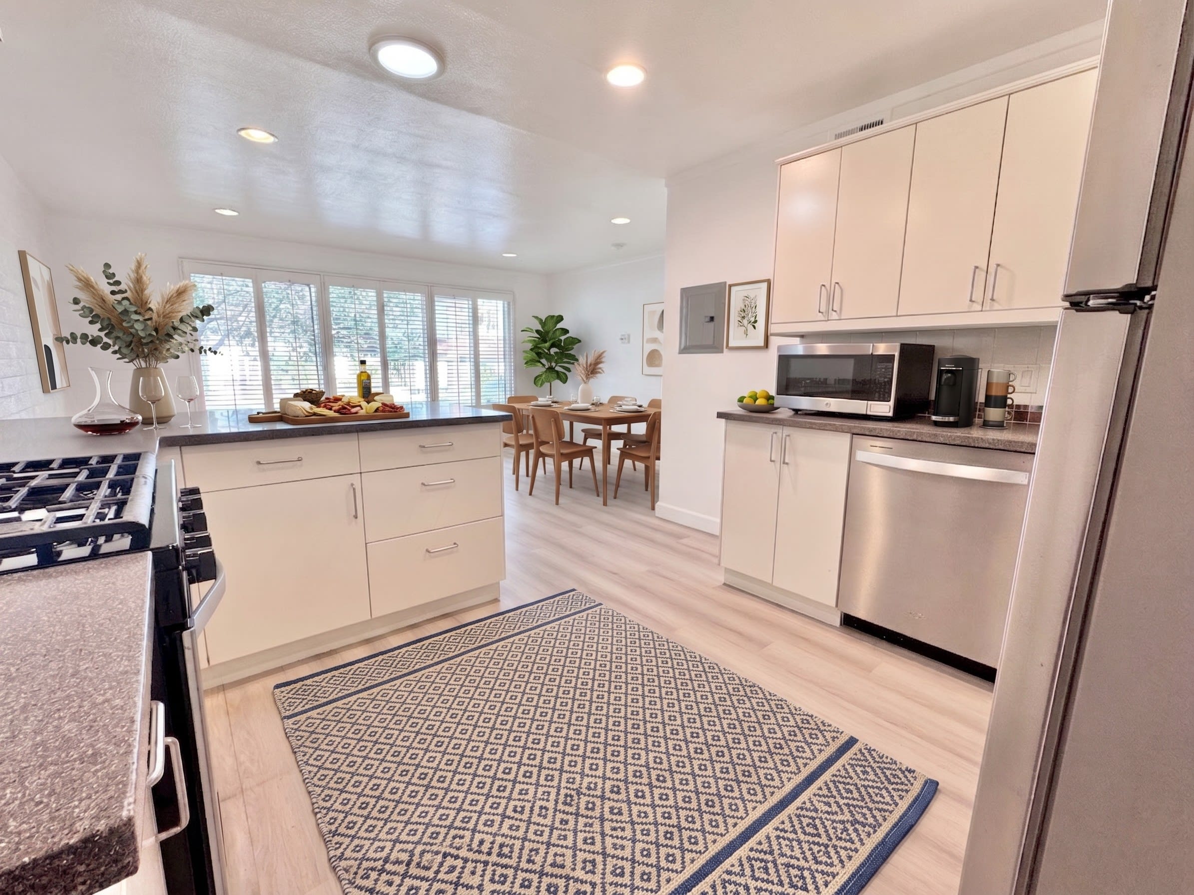 6557 E Osborn Rd – photo 2