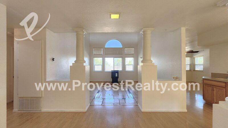 12490 Iroquois Rd – photo 4