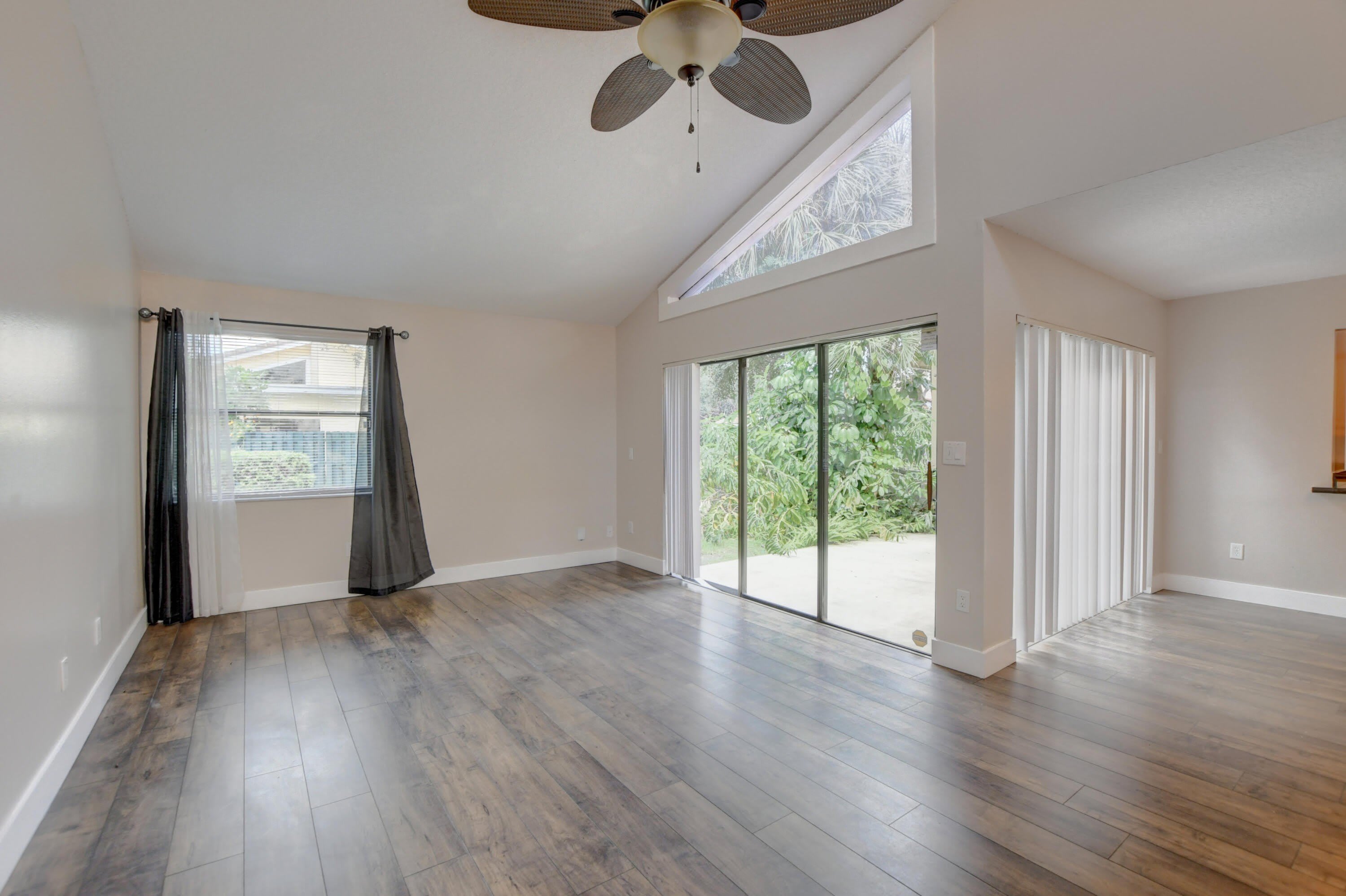 6165 BELLEZA Lane – photo 4