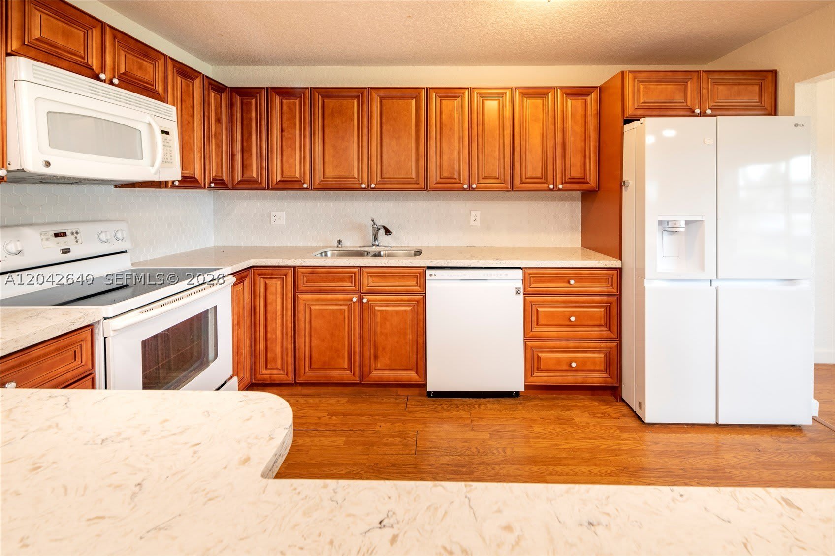 8555 NW 10th St – photo 5