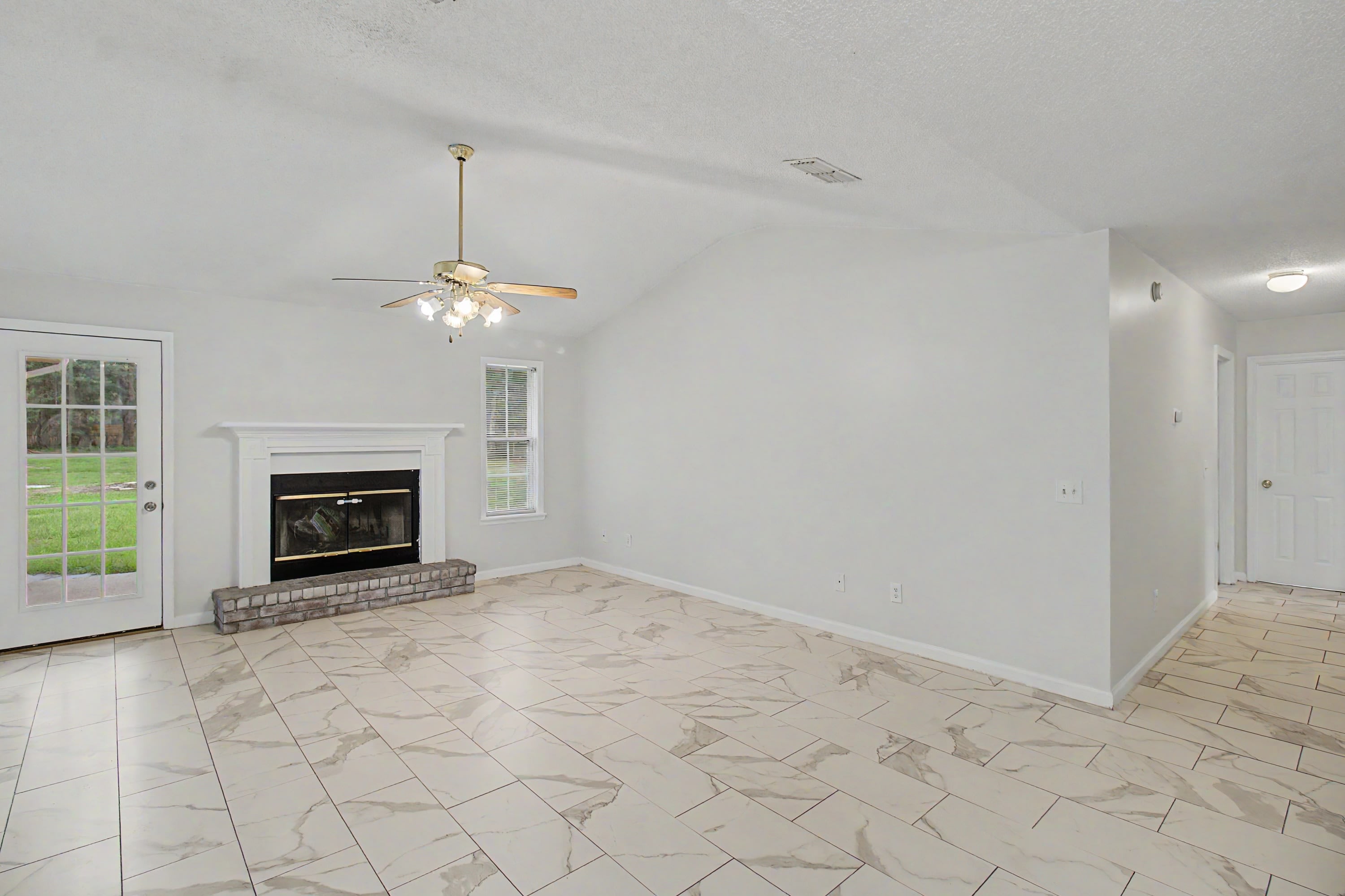 340 McCumber Drive – photo 2