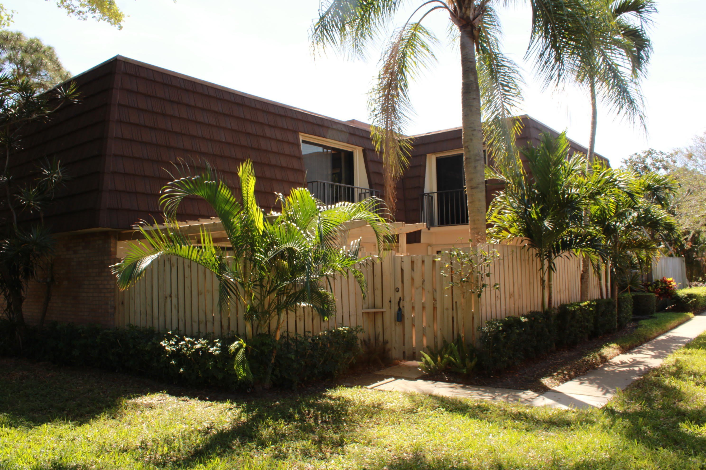 716 7th Lane – photo 1