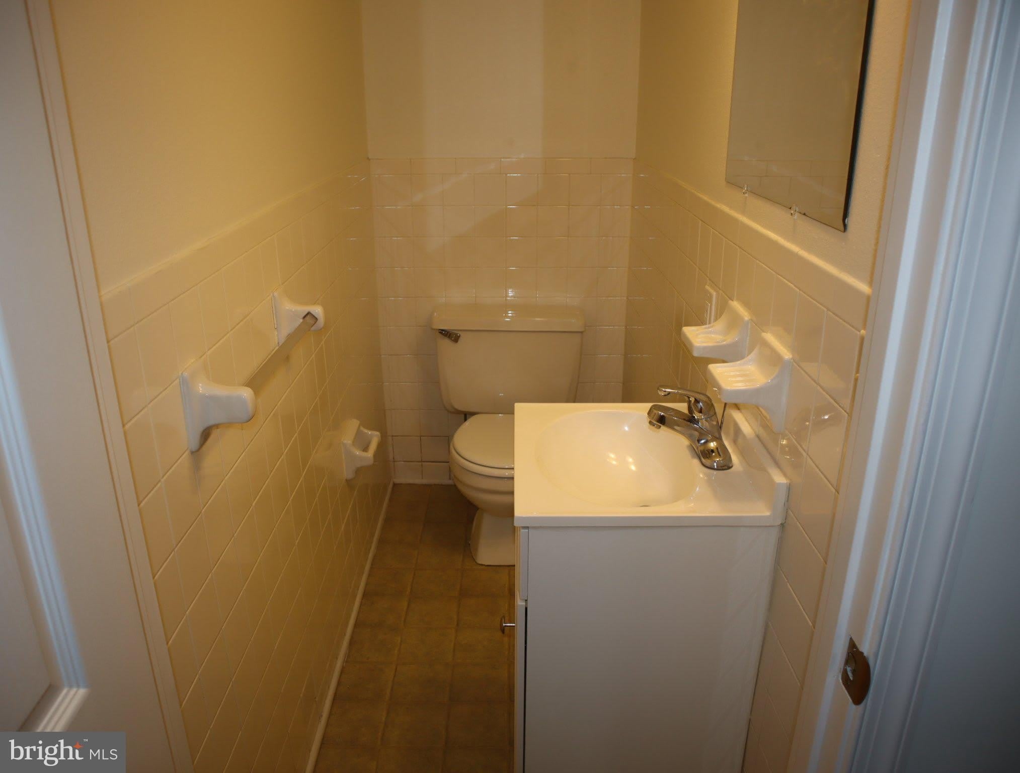 809 LOGAN Street – photo 5