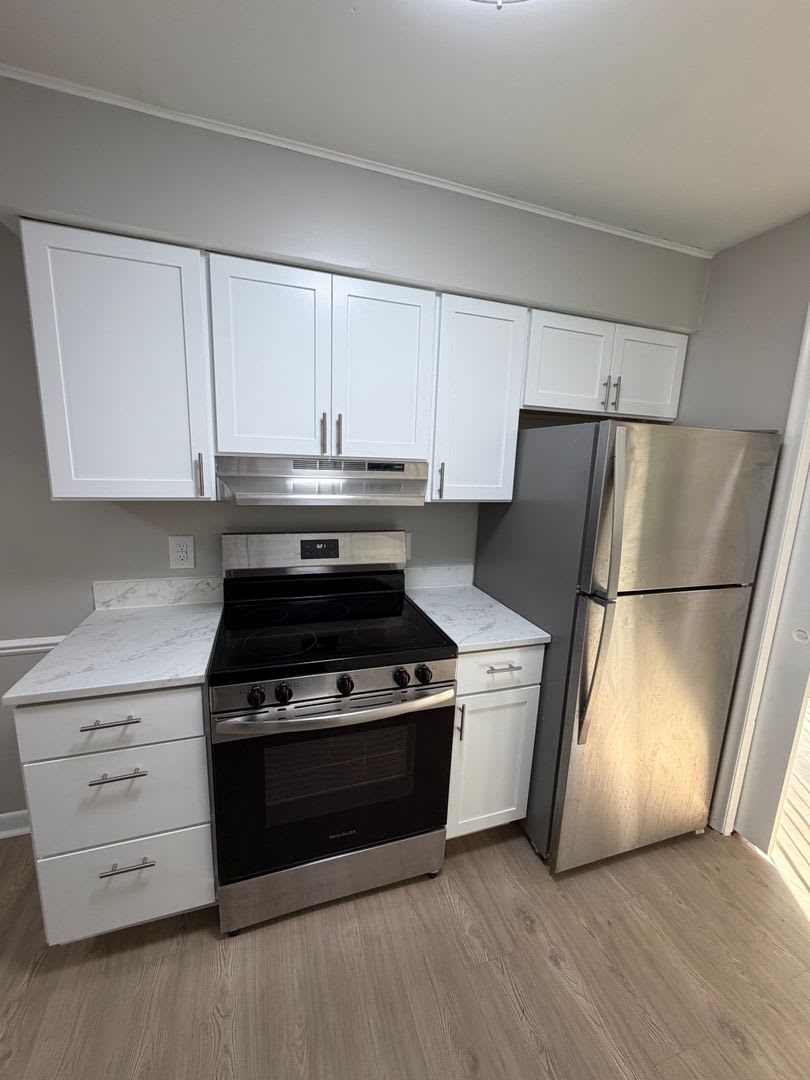 Fully Remodeled 3 Bedroom Home In East Lansing Move In Ready Section 8 Approved – photo 1