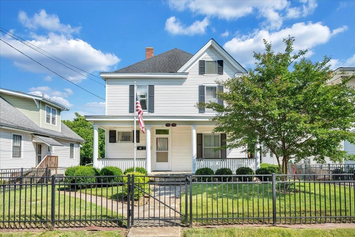 733 Murray Ave SE – photo 1