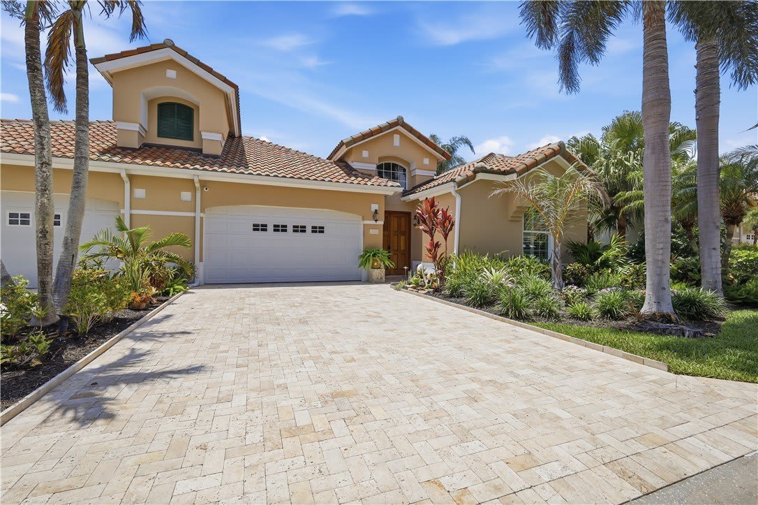 5545 E Harbor Village Drive – photo 3