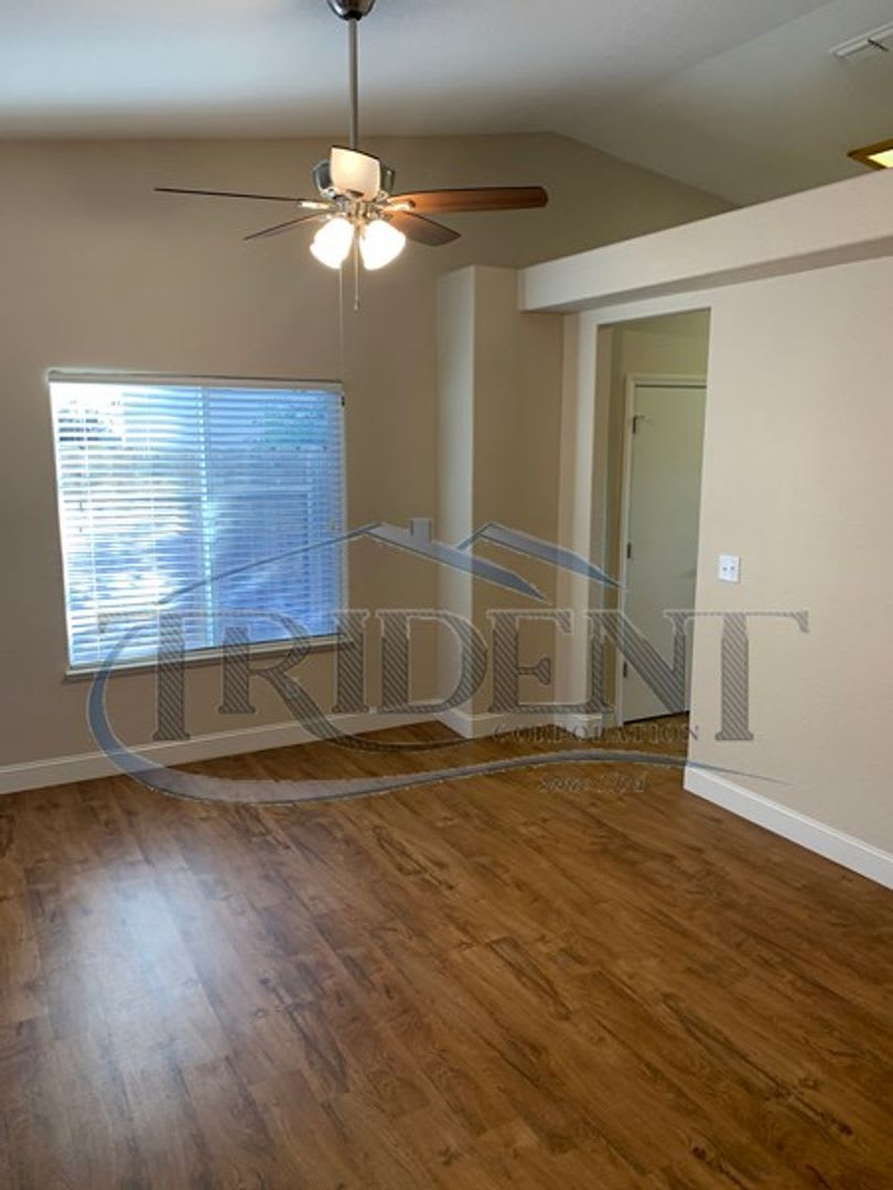 4 bedroom 2 bath house – photo 4