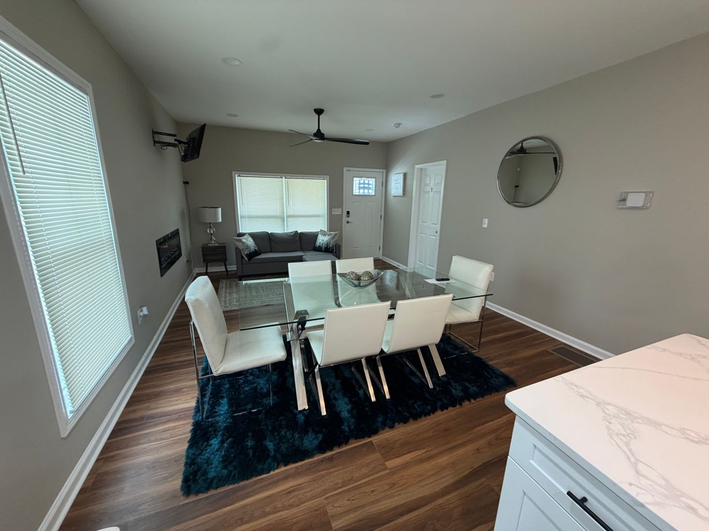 Room In 5 Bedroom Home At Bolton Rd Nw – photo 4