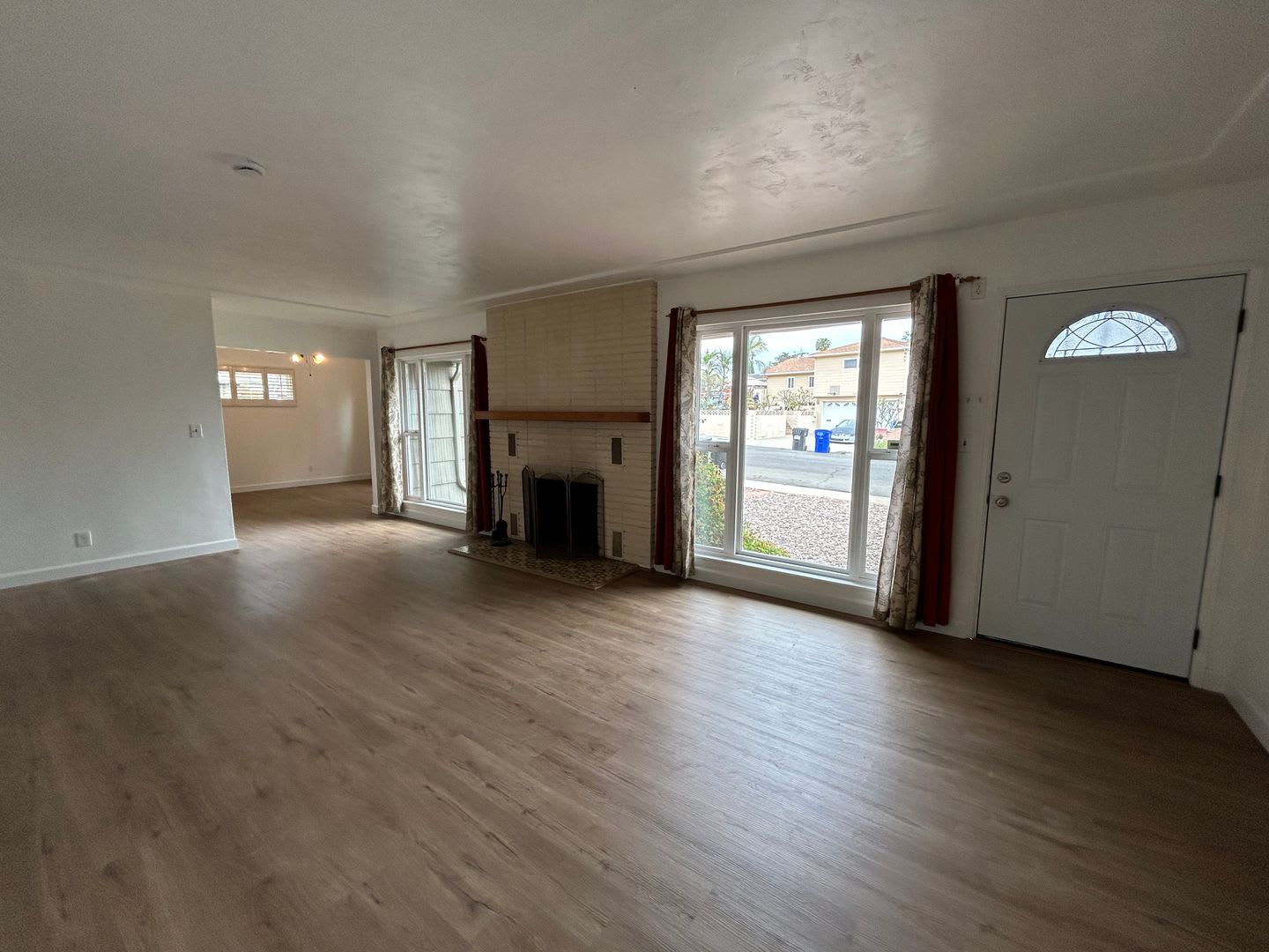 5 Bedroom, 3 Bath in College Area!! – photo 4