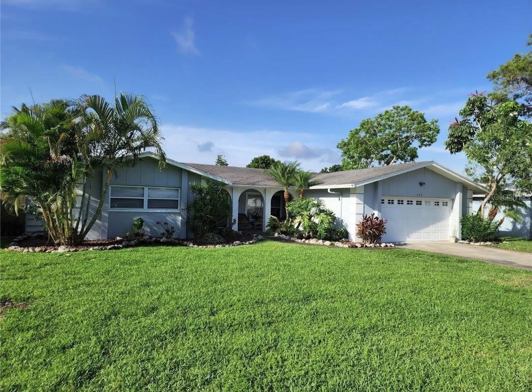 128 98TH Avenue N – photo 1