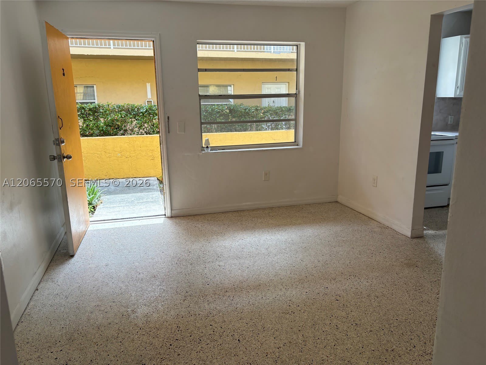 1838 Sw 4Th St – photo 2