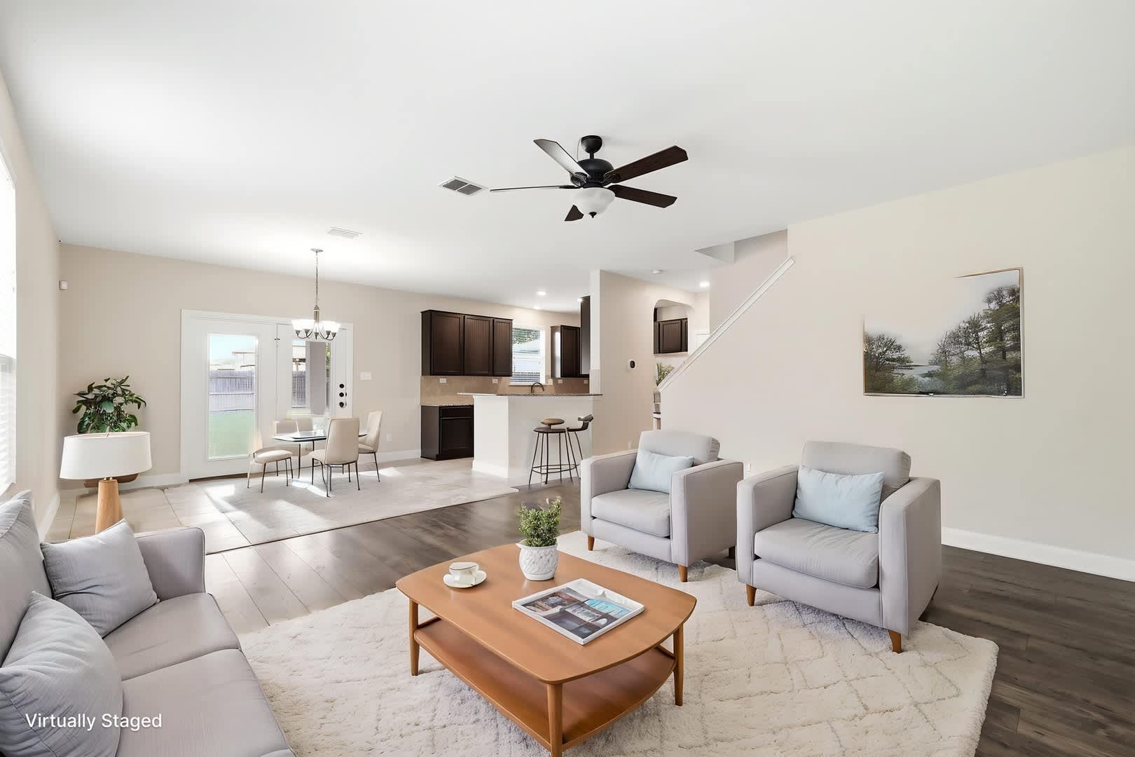 ***MOVE-IN SPECIAL: ONE WEEK FREE***Updated Two-Story Near Lackland AFB with Loft – photo 4