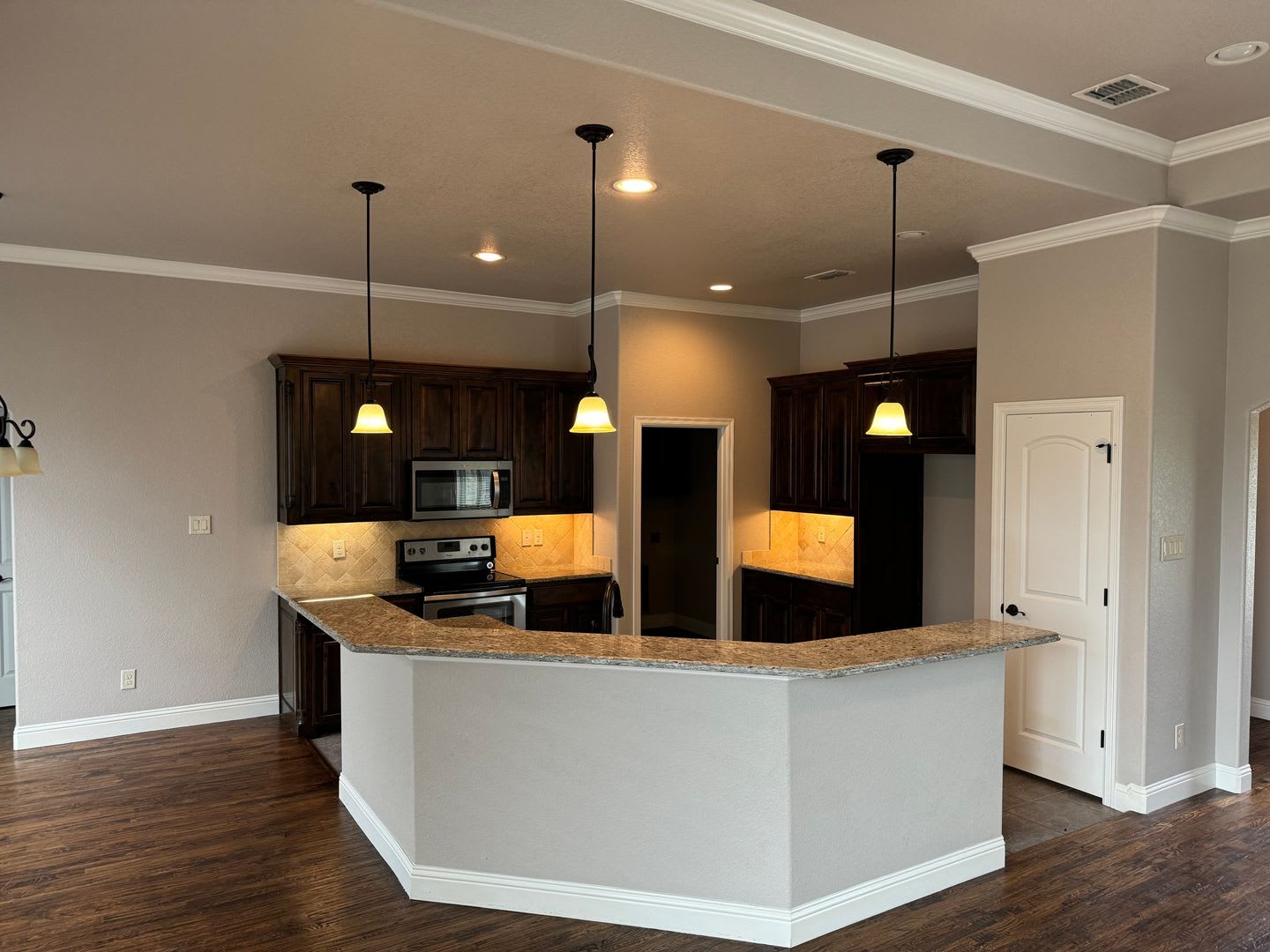 COMING SOON!!! 3/2/2 Upscale with Spa‑Style Primary Suite, Water Included – photo 2