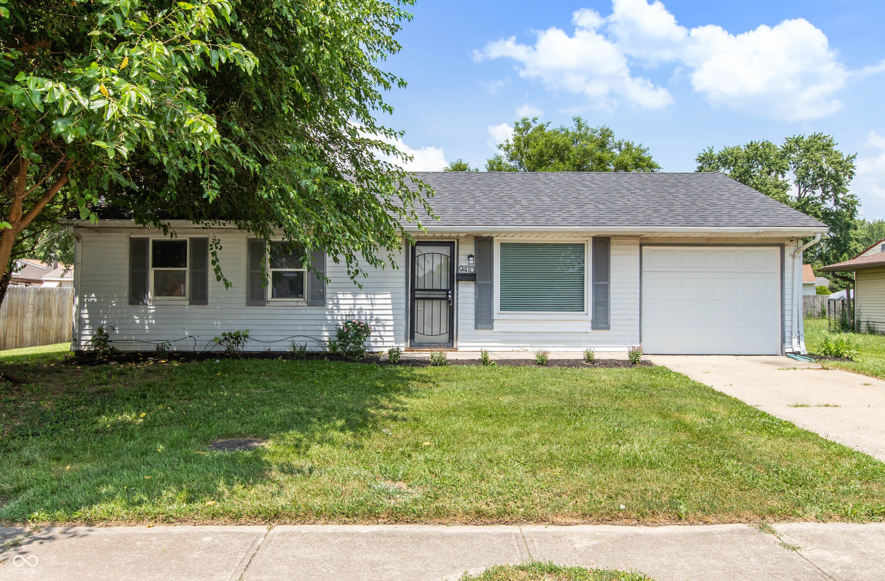 9410 Meadowlark Drive – photo 1