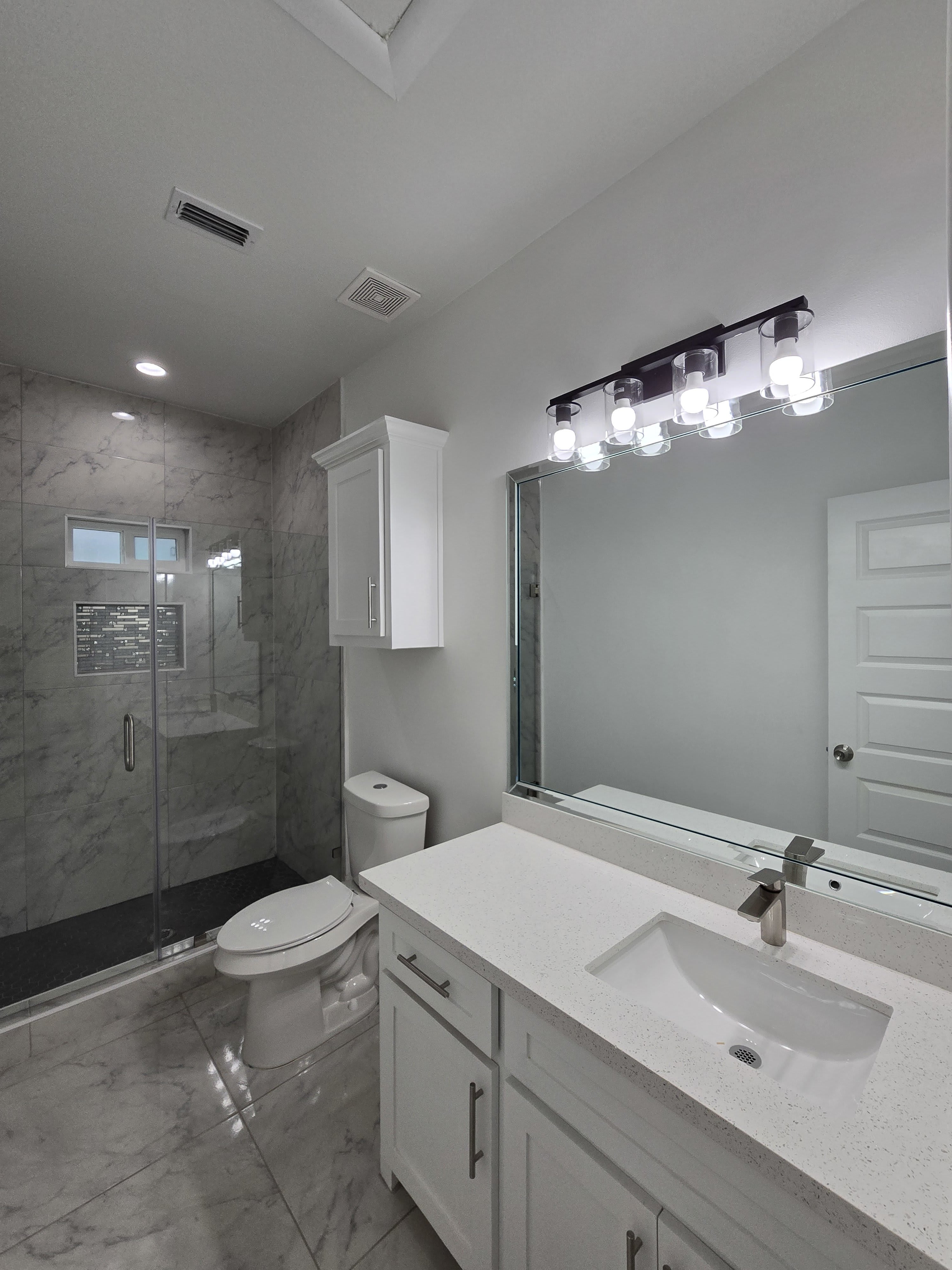 918 North Abbey Avenue – photo 5