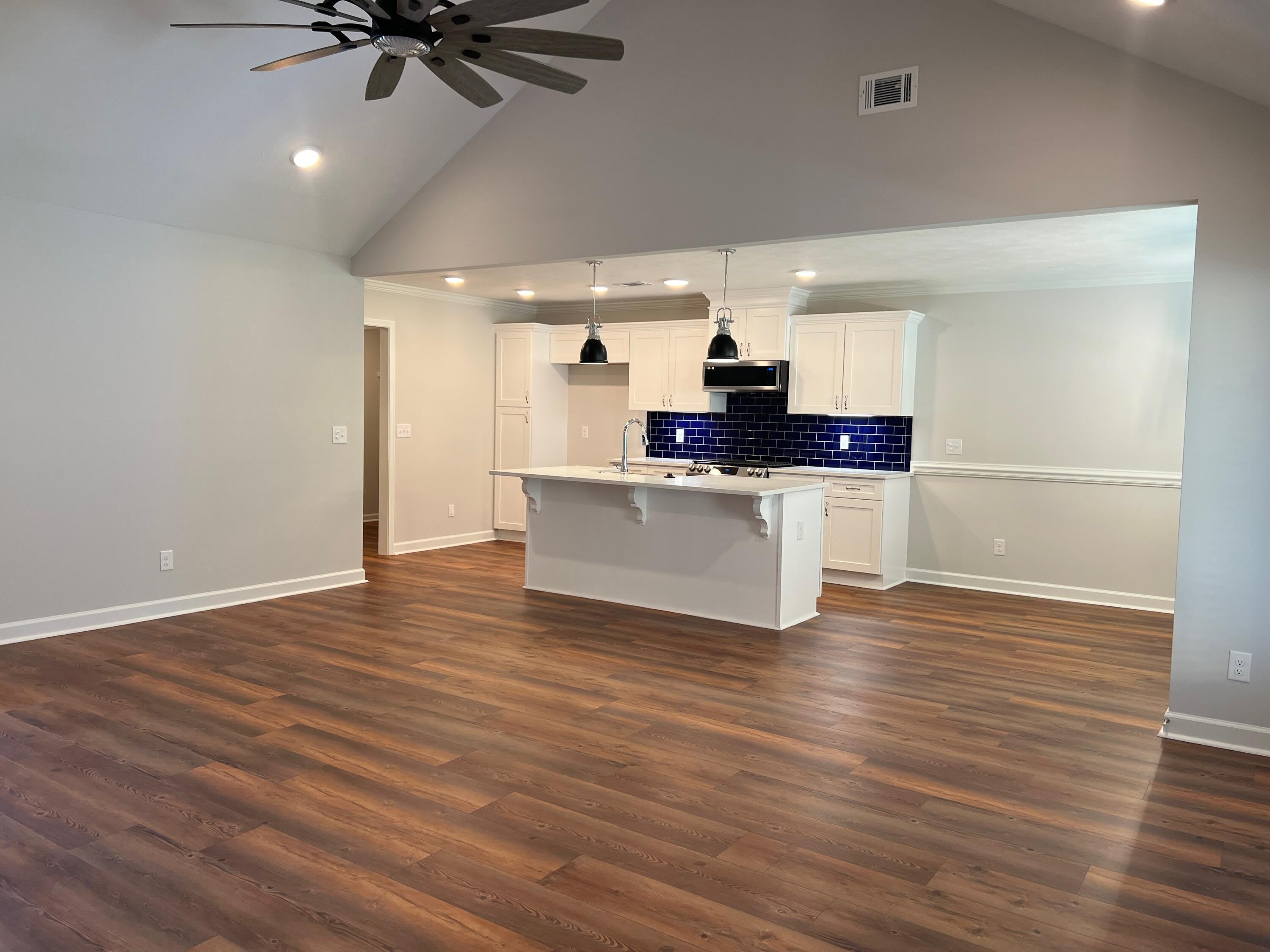 7467 Hanford Drive – photo 4