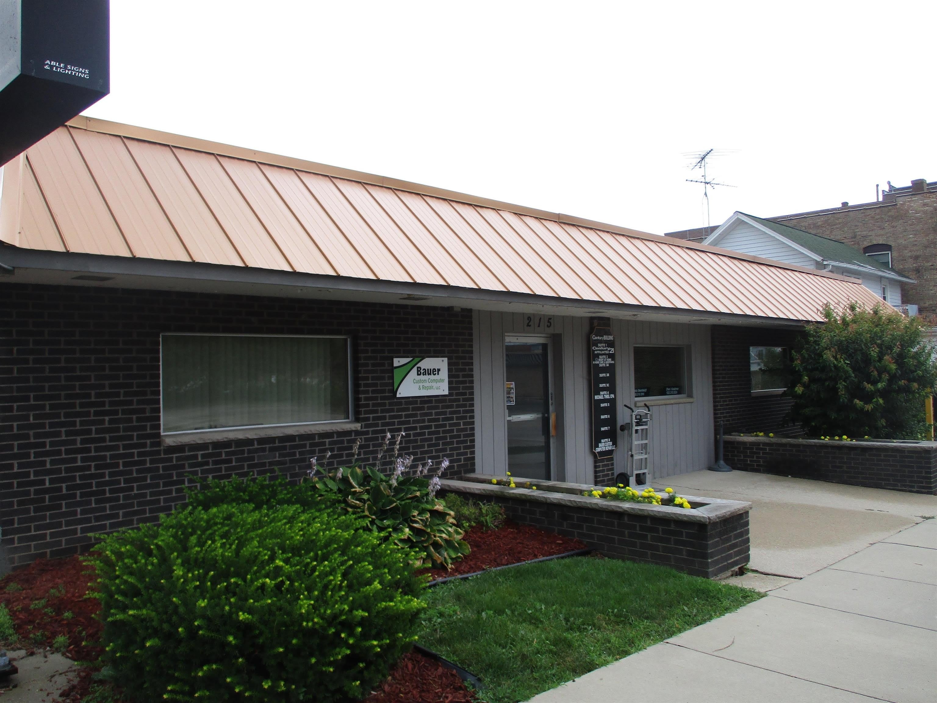 215 N Spring Street – photo 1