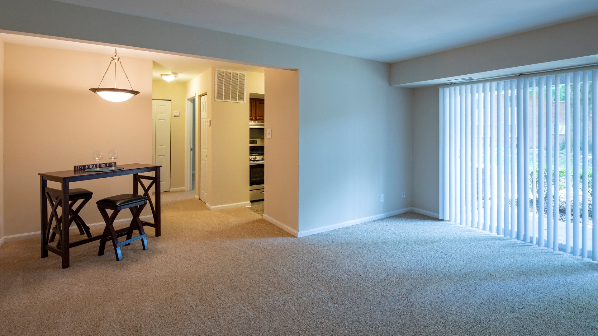 Pembroke Town Center Apartments – photo 4