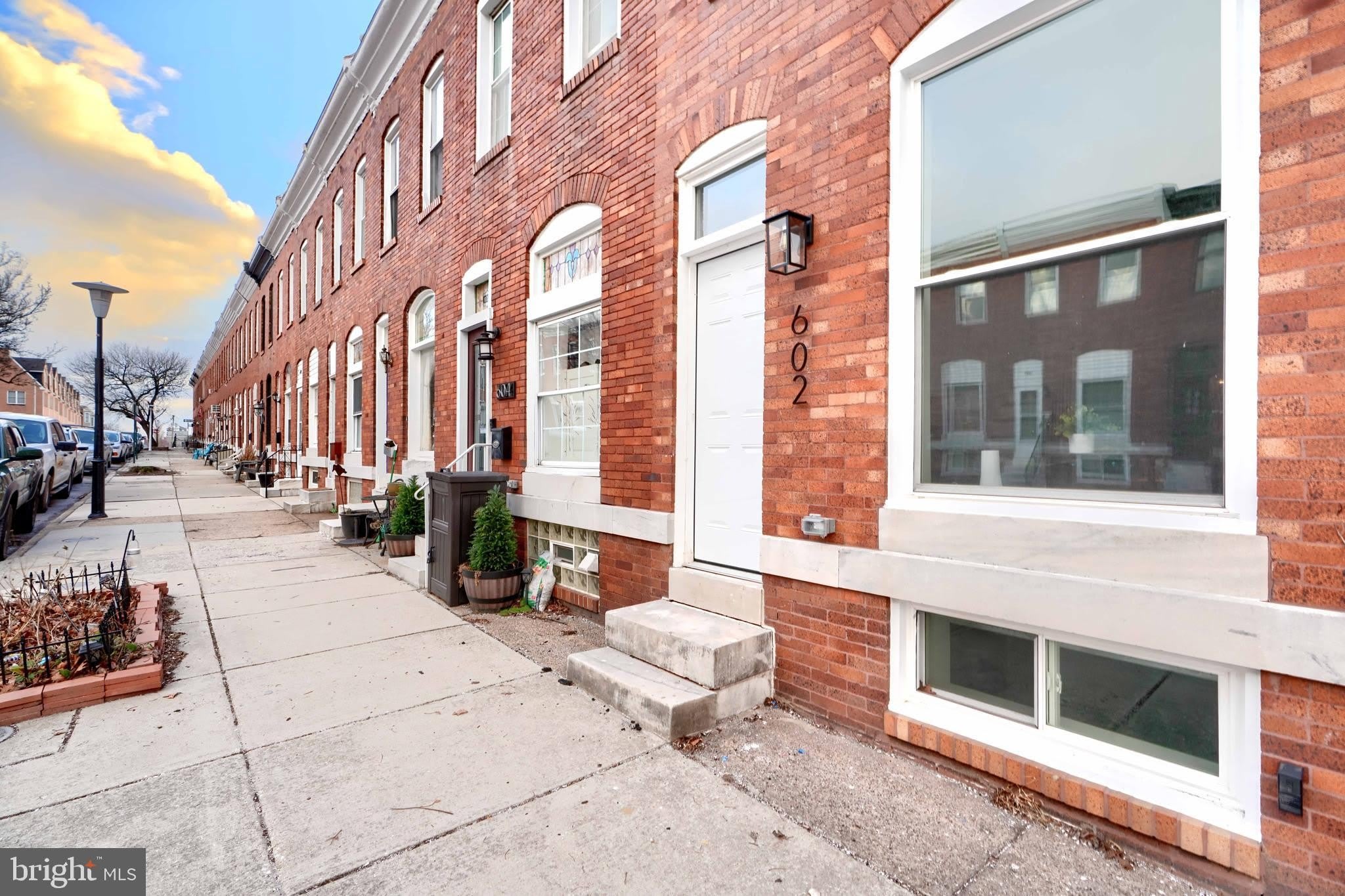 602 S STREEPER Street – photo 1