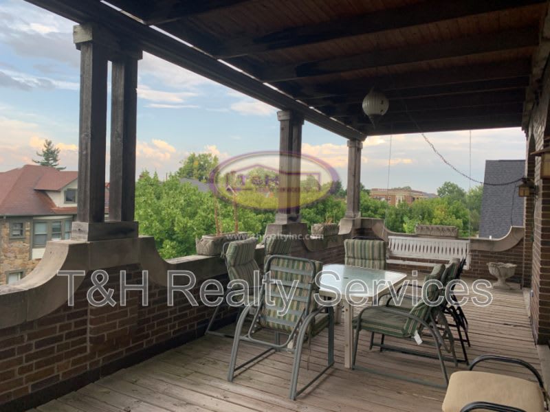 1827 North Talbott Street – photo 4