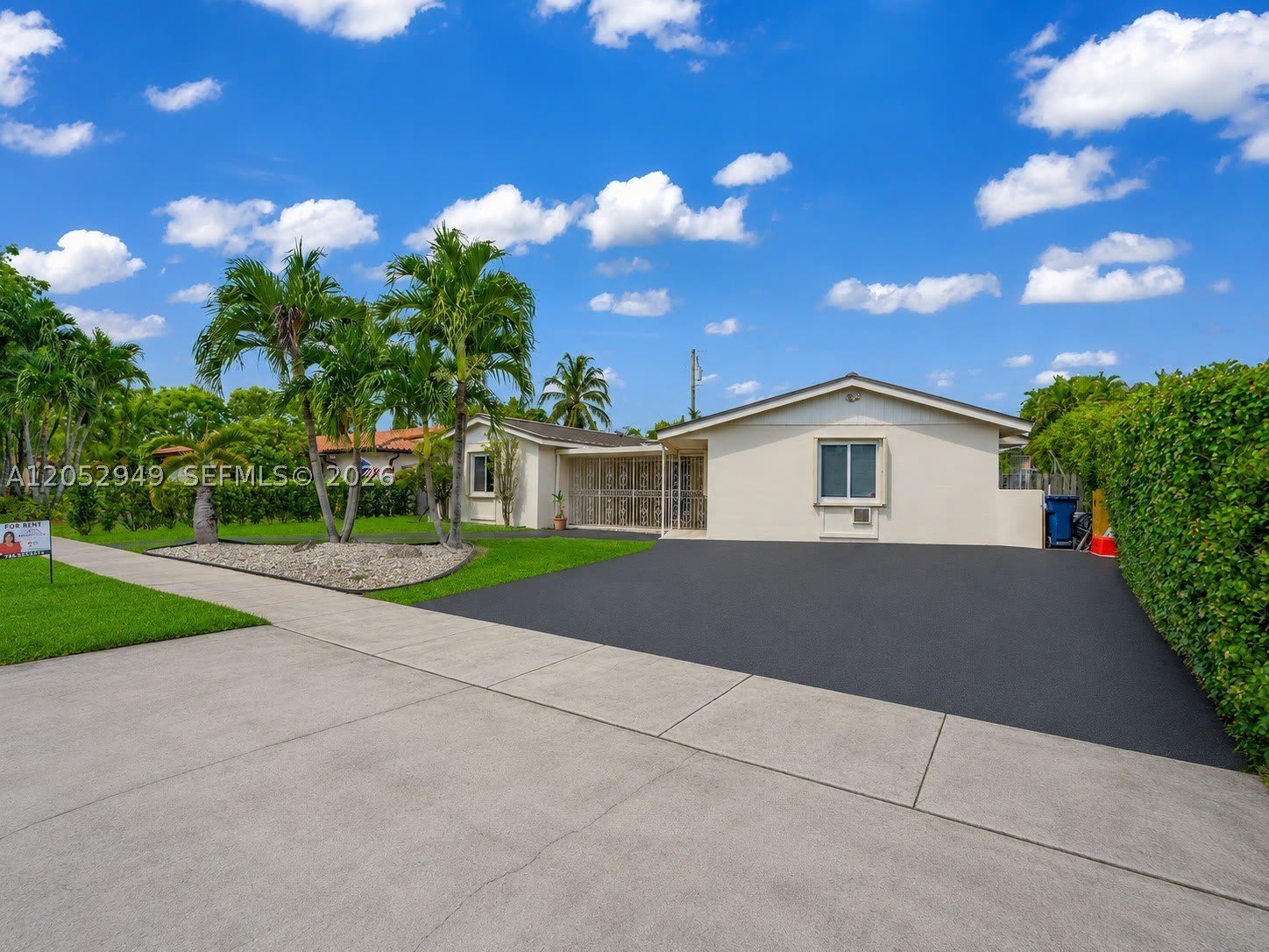 1430 SW 102nd Ct – photo 3