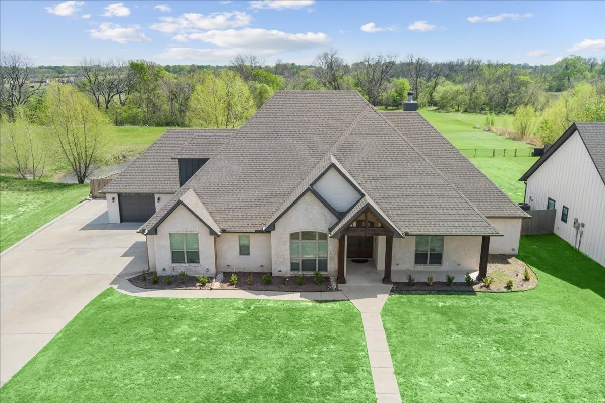 1024 Cecilia Court – photo 2