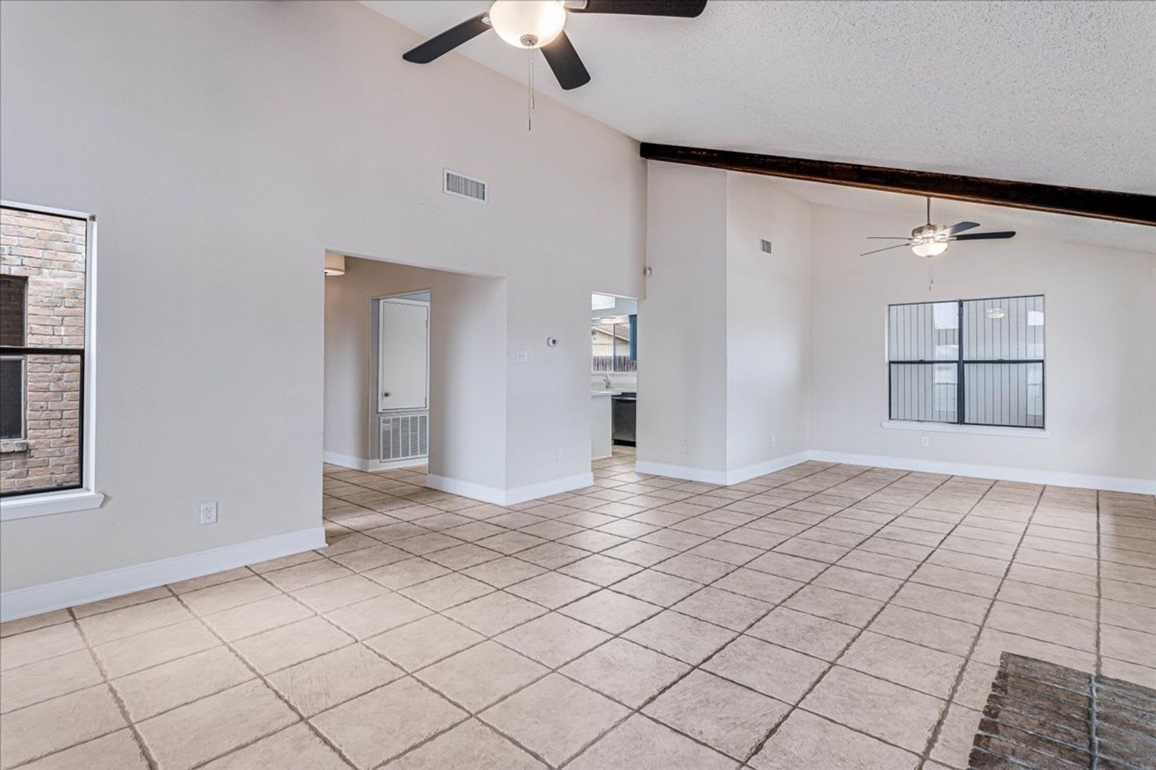 985 Crossbill 3 Bed 2 Bath 2095 Month – photo 5